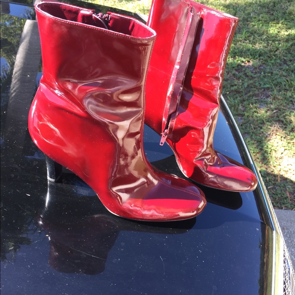 Patent Red Gianni Bini 9.5 31/4” Heel Boots Worn1x